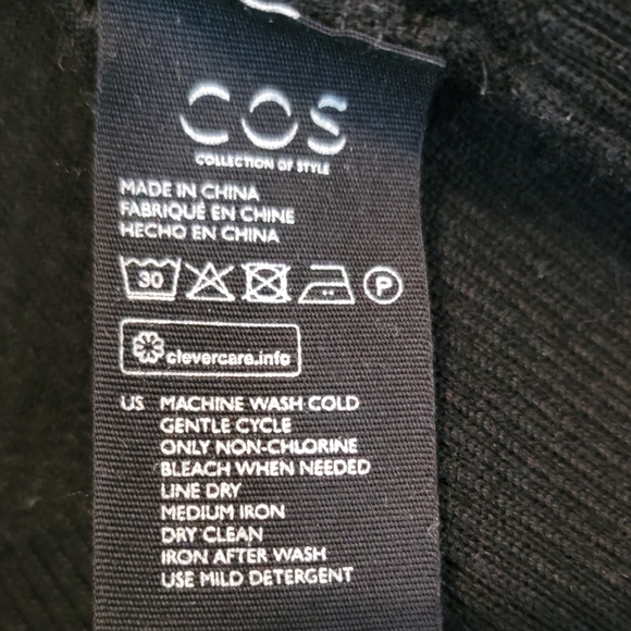 COS 100% Wool Classic Fit Turtleneck Sweater Women's M Black Soft Neutral Lux - Picture 10 of 11